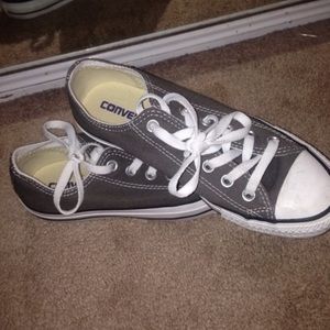 Grey converse