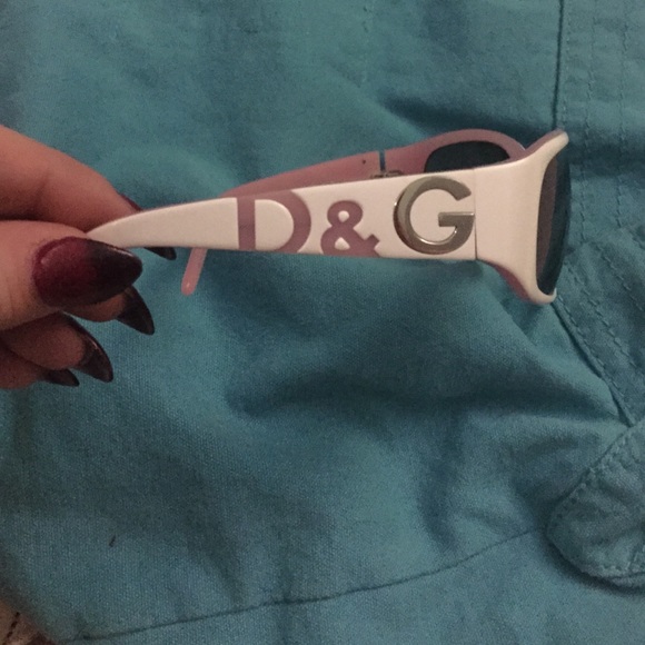 Pink and white dolce and Gabbana sunglasses - Picture 2 of 4