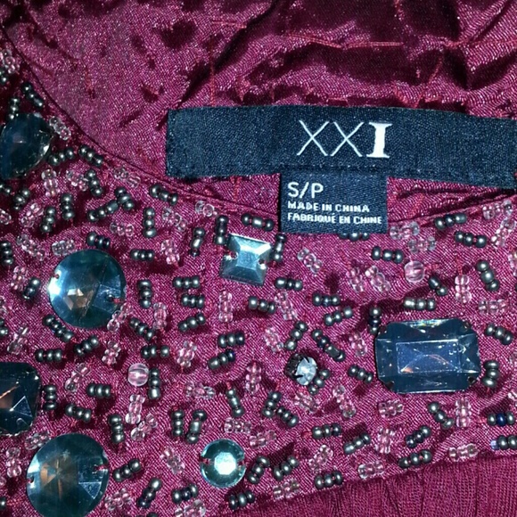 Top - Picture 2 of 4