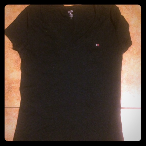 Navy Tommy Hilfiger top. No flaws
