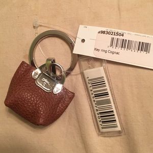 Longchamp key ring in cognac