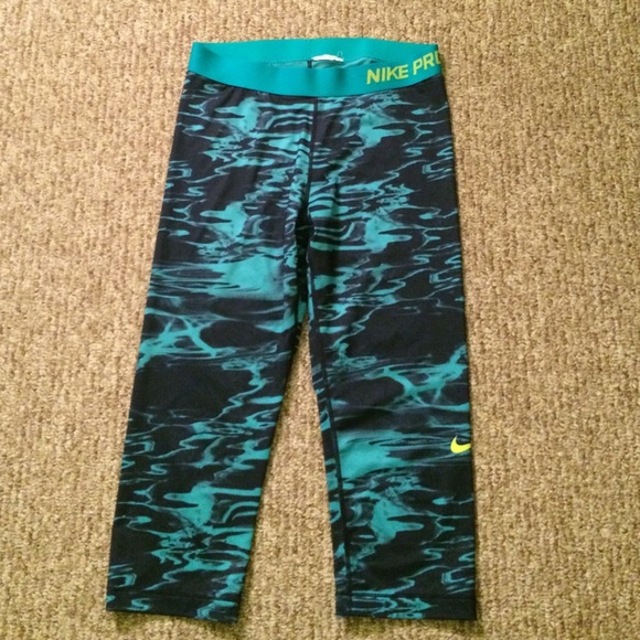 NWOT Women's Nike Pro Multi-Color Capris