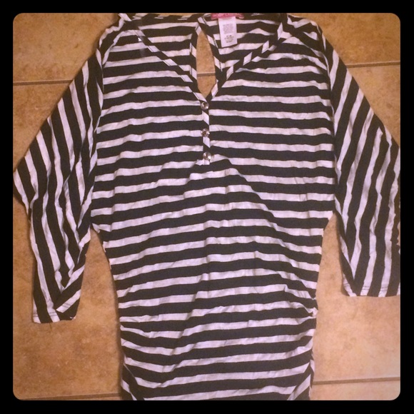 Body central striped blouse