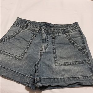Faded glory size 10 shorts worn very softly $8.00.
