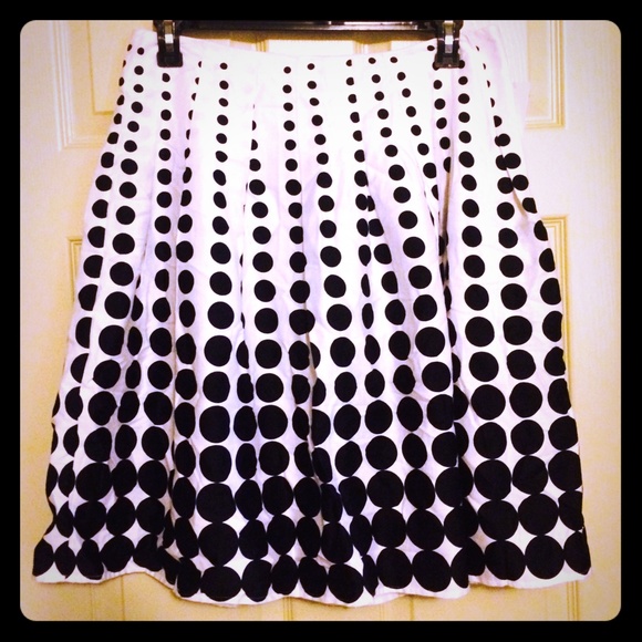 PINUP ROCKABILLY BLACK & WHITE DOT SWING SKIRT NWT