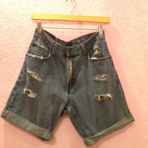 Urban Outfitters Levis boyfriend shorts