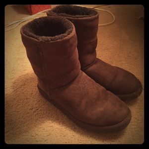 Chocolate brown uggs