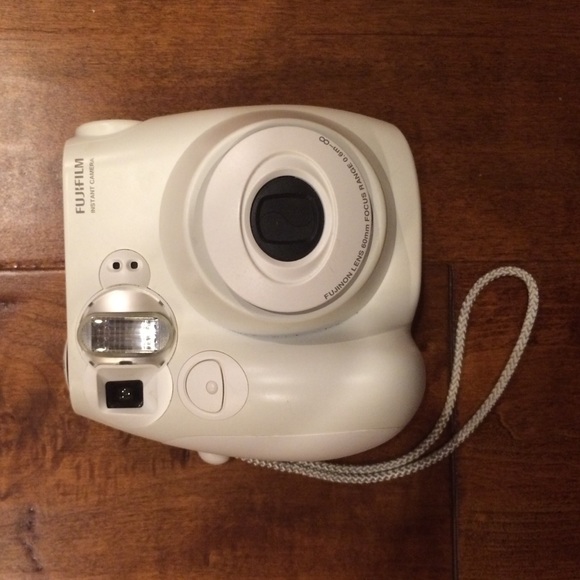 SOLD Fujifilm Instax Mini 7s white
