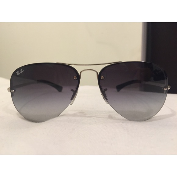 Aviator Ray ban sunglasses with case and cloth