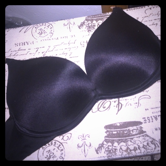 Black Cosmopolitan Push-up Bra