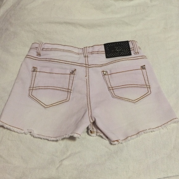 Really cute perfect for summer shorts