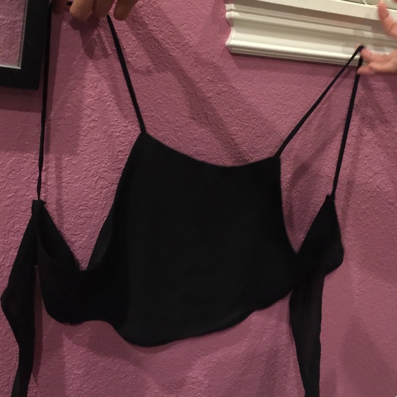 💖 Tie back black Brandy Melville crop top