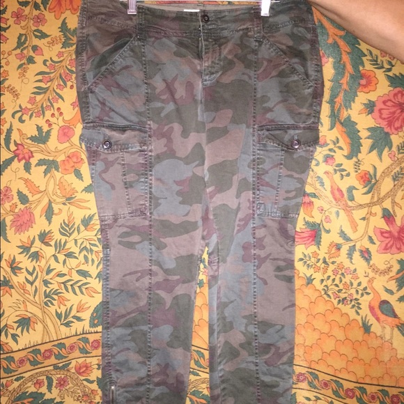 Old navy camo pants