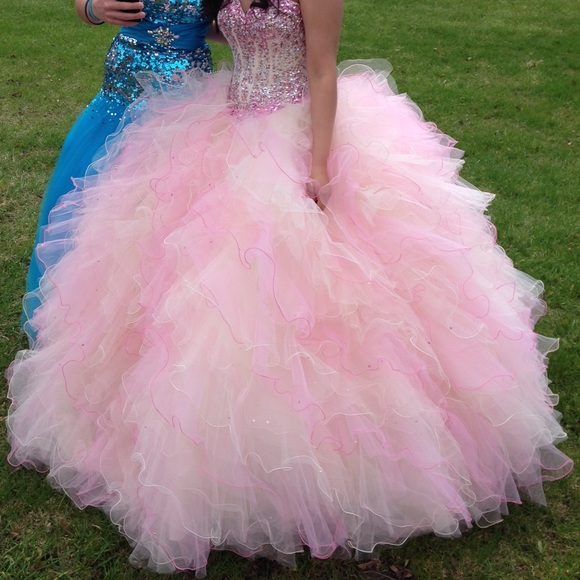 Full ball gown - Picture 2 of 4