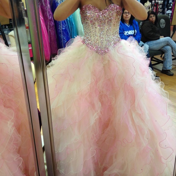 Full ball gown - Picture 3 of 4