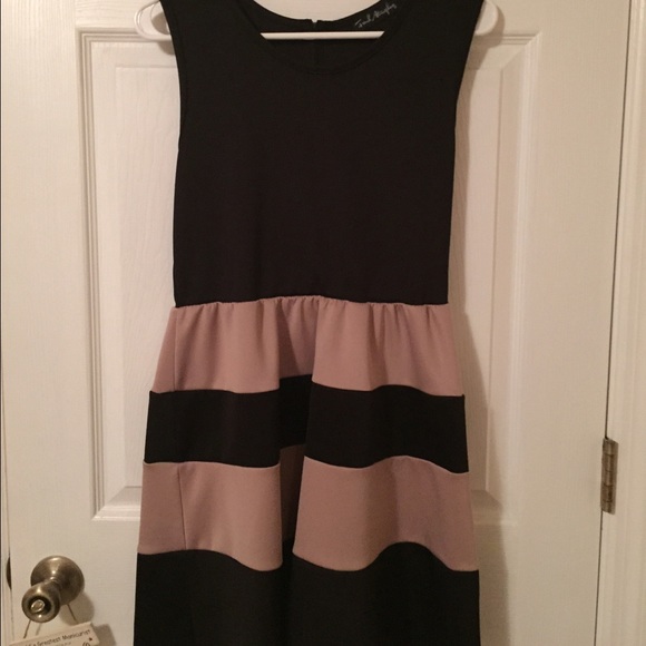 💥REDUCE💥 Black & Beige stripes Dress