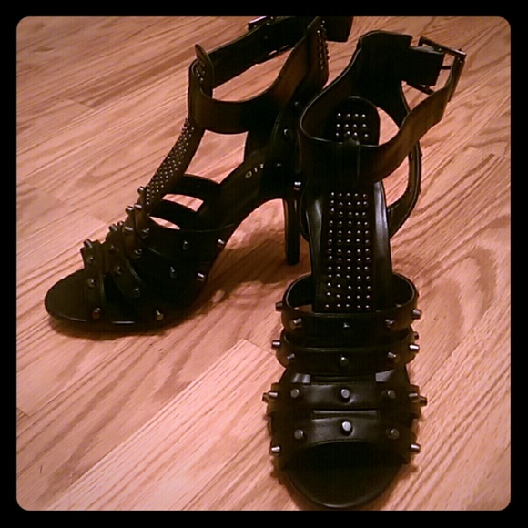 Brand new Heels