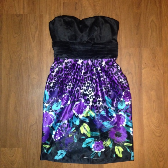 Women's Strapless Dress
