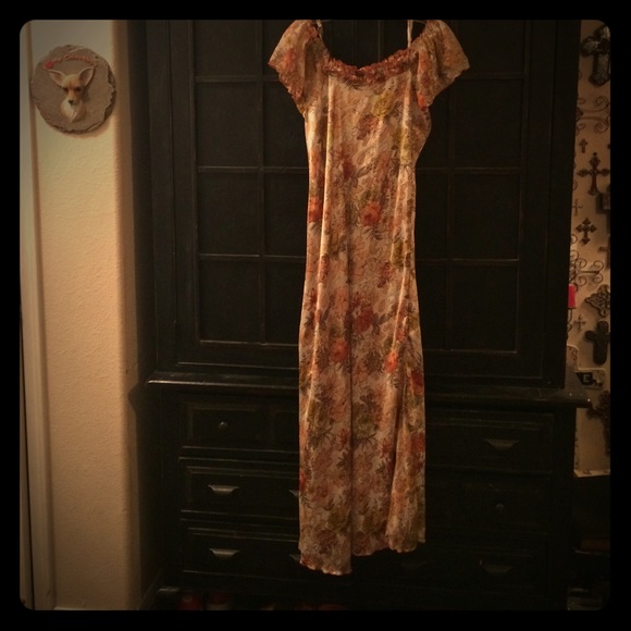 Beautifull Flowers Cream Satin Look Long Dress