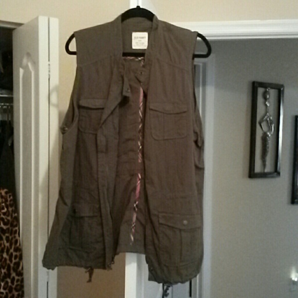 Old Navy Jackets & Blazers - Old navy green vest size xxl never worn.