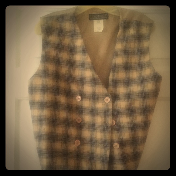 Cute checkered vest