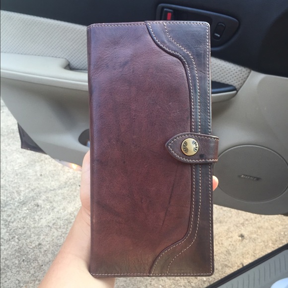 Frye wallet
