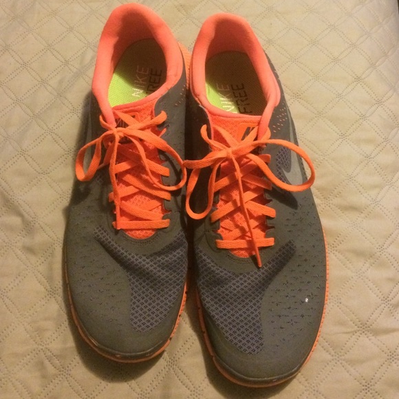 Nike free run 4.0 V2 Size: 11 men's