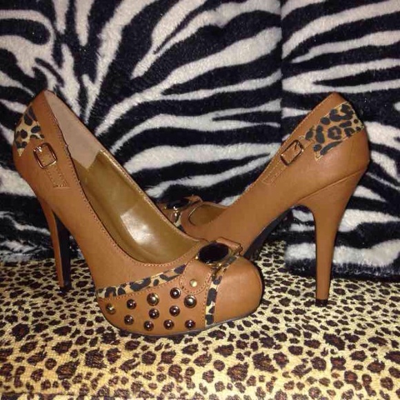Size 7 cute heels