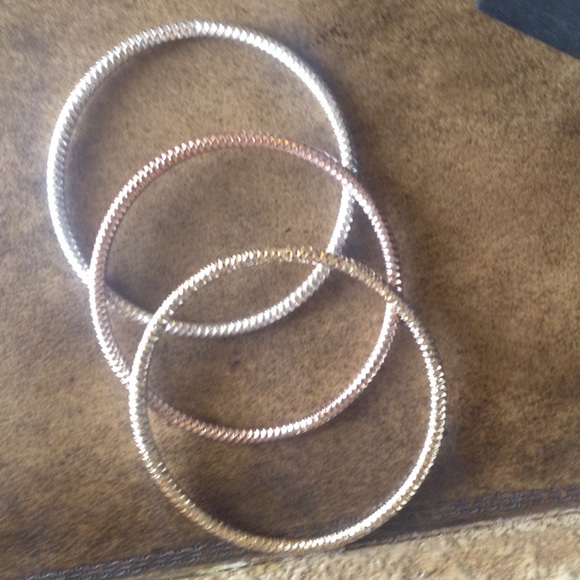 NAPIER Bracelets [3] - Picture 3 of 3