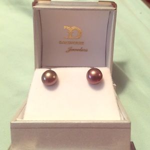 Pearl earrings