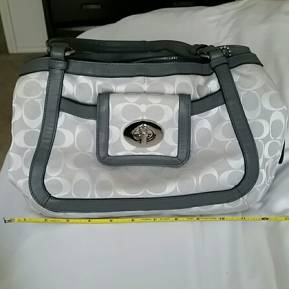 Authentic Coach - Picture 4 of 4