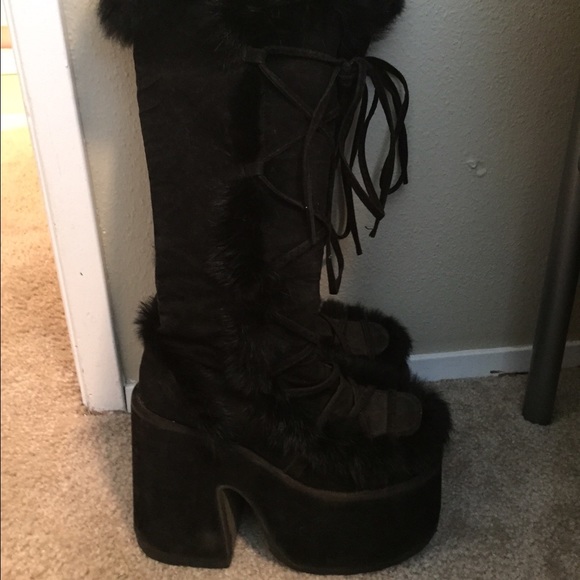 Black demonia camel boots