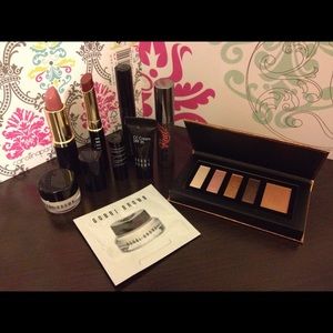 SOLD! New! Make up sample set sale!