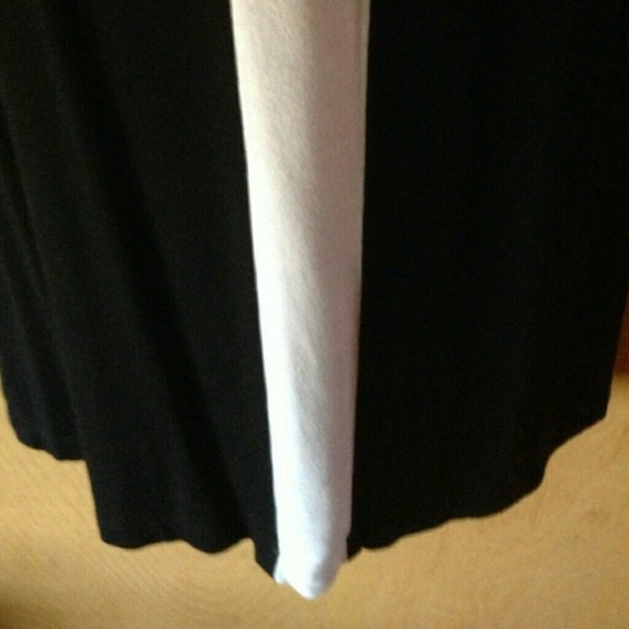 Modern Classy Black and White Dress - Picture 3 of 4