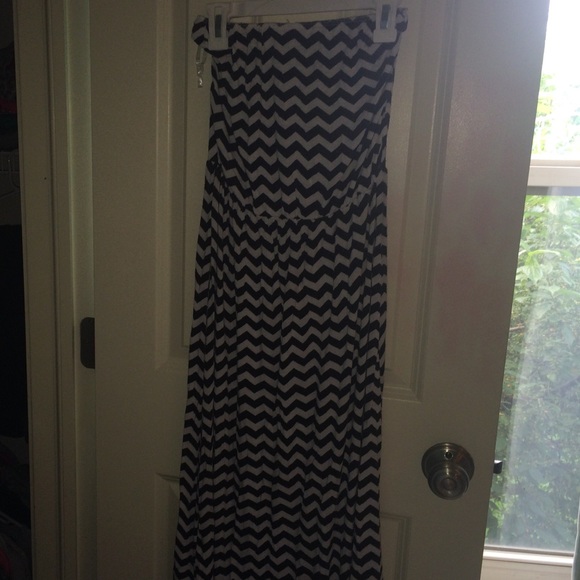 Maxi dress or could be worn as a maxi skirt!!