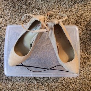 Never worn 8 1/2 heels