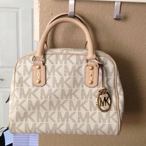 MK structured purse