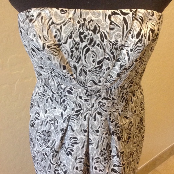 GIANNI BINI Like New Black & Silver Dress - Picture 2 of 4