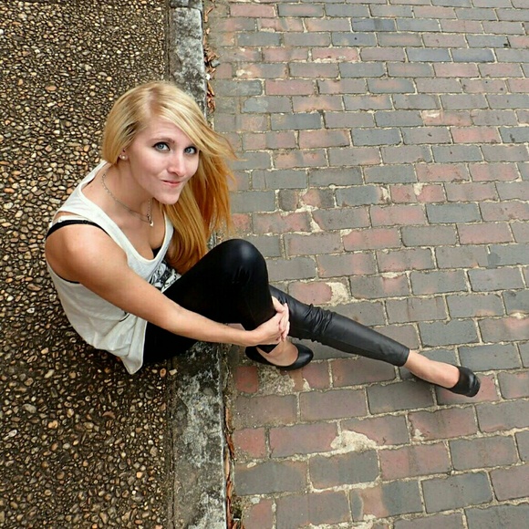 Meet your buyer/seller! - Picture 2 of 5