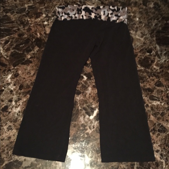 VS yoga Capri