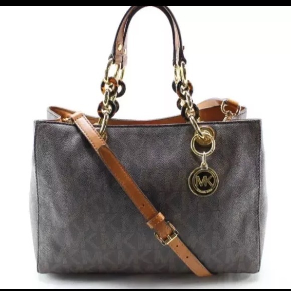 NWT Michael Kors CynthiaSignature Medium Satchel