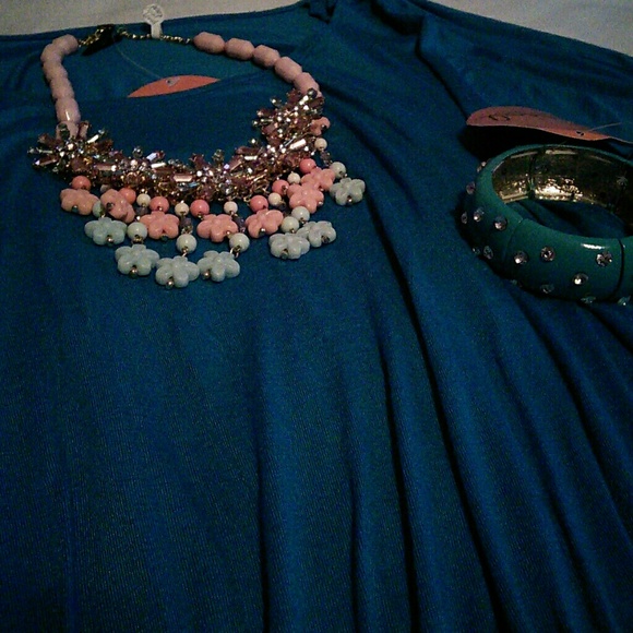 Blue Top - Picture 2 of 3