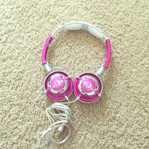 Skull candy pink head phones