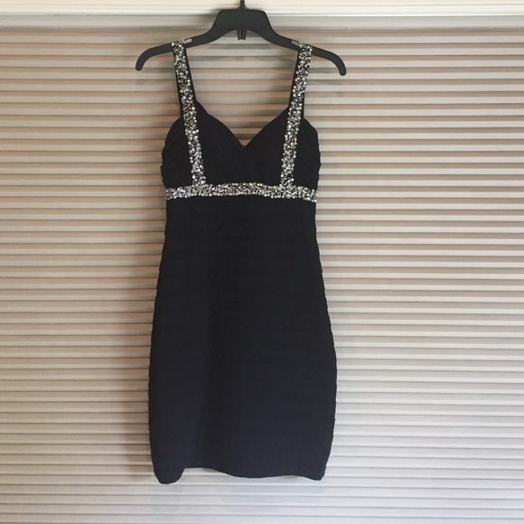 Black cocktail dress - Picture 1 of 3