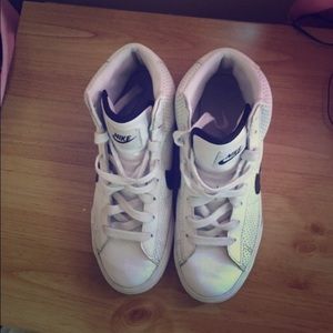 nike white high tops