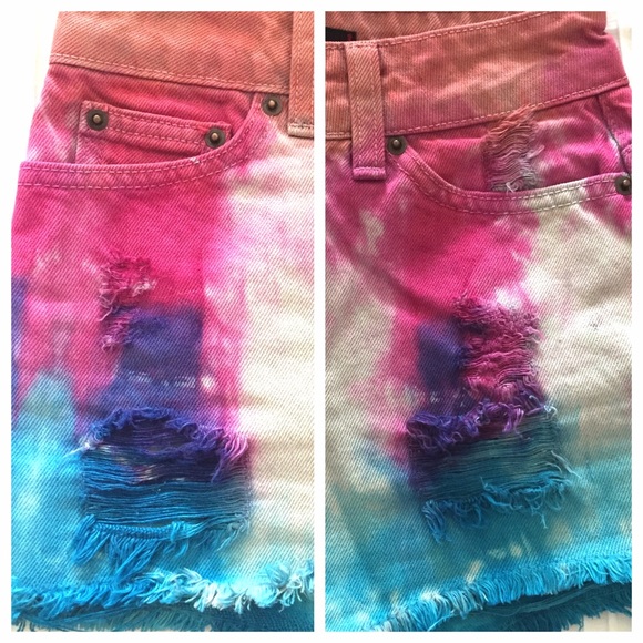 ❌SOLD❌ BDG Tie Dye High Rise Cheeky Shorts - Picture 3 of 4