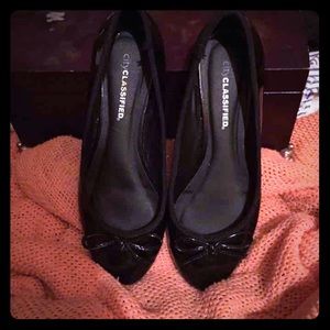 Black flats
