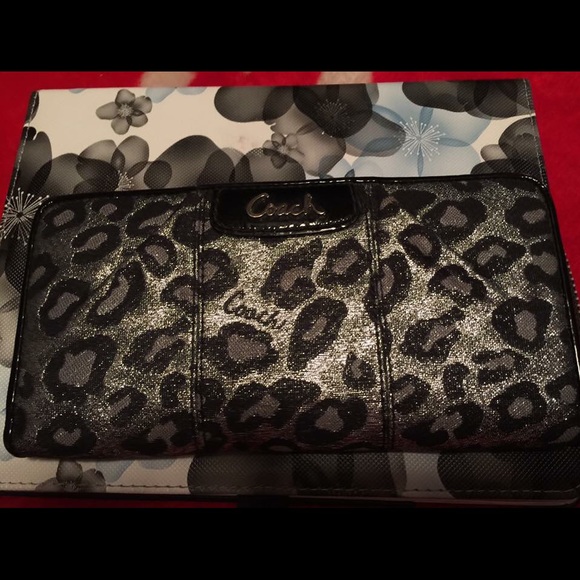 Authentic Coach wallet