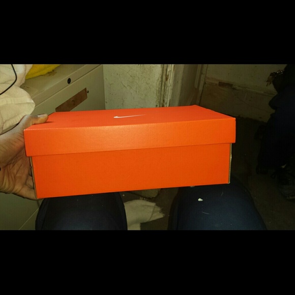 Nike Box Free