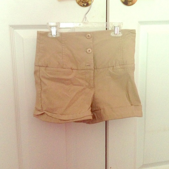 High waisted khaki shorts - Picture 1 of 1